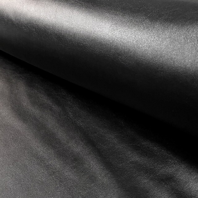 Stretch lederimitat schwarz