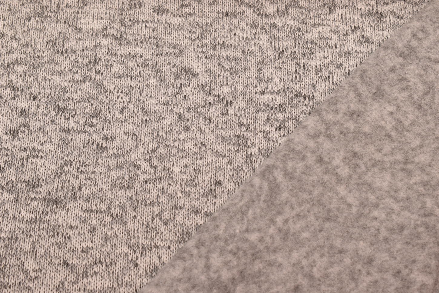 Strickfleece meliert hellgrau
